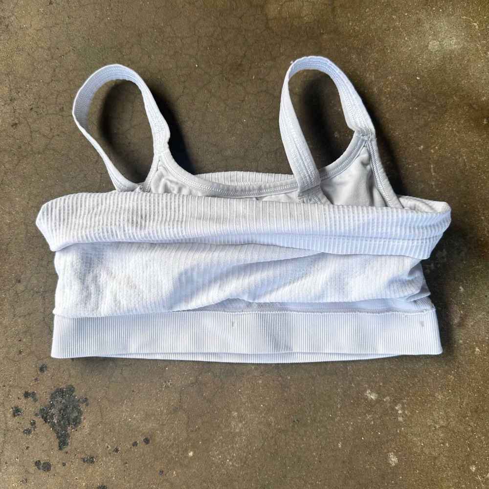 Lululemon Ebb to Street Tank Women 4 White Excellent Ribbed Cropped Shelf Bra - Picture 3 of 4